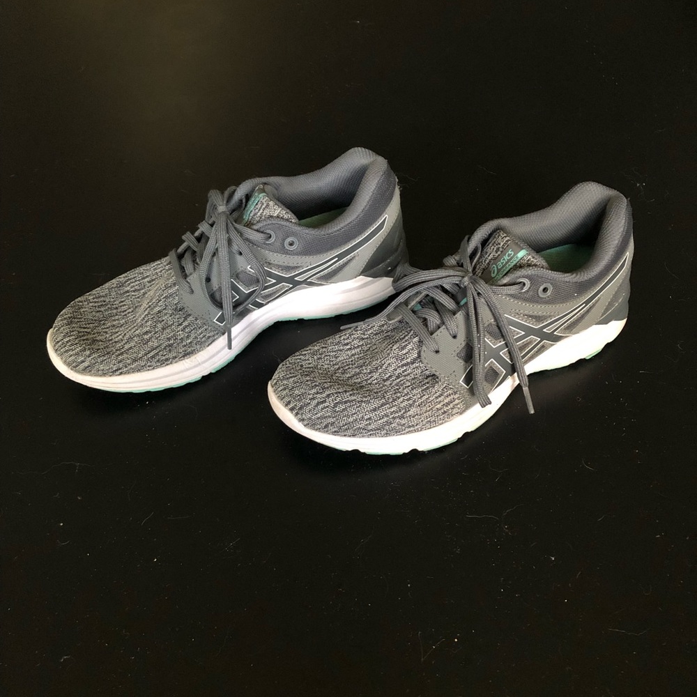Size 8 Grey Asics Womens Gel Torrance Running Shoe